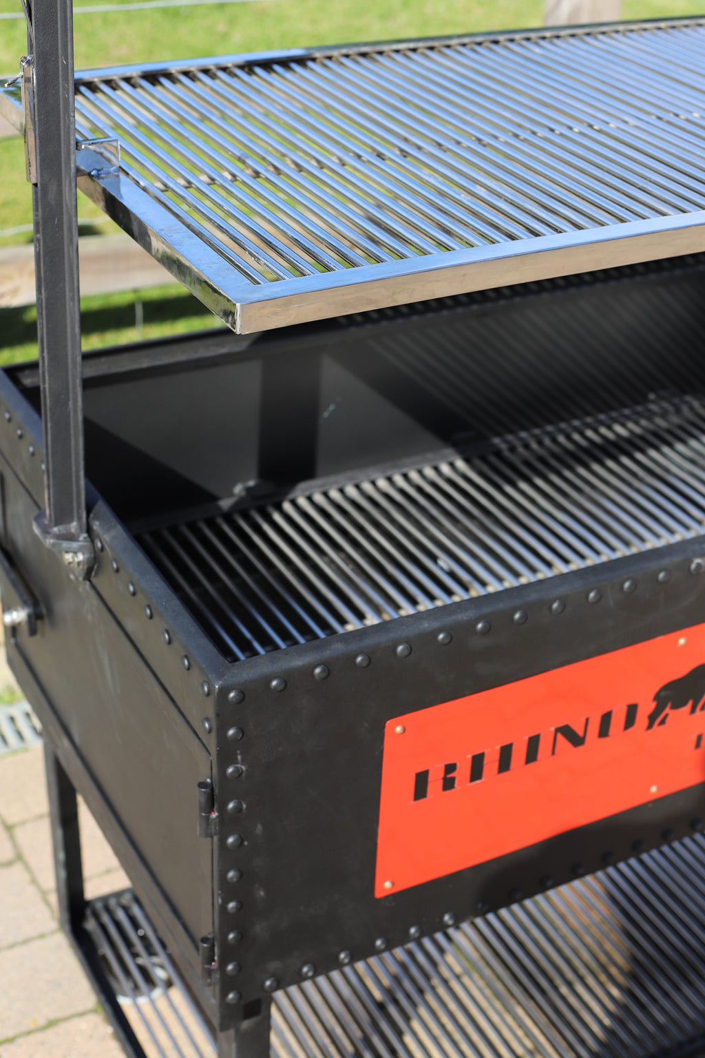 Rhino Ironworks XL Santa Maria