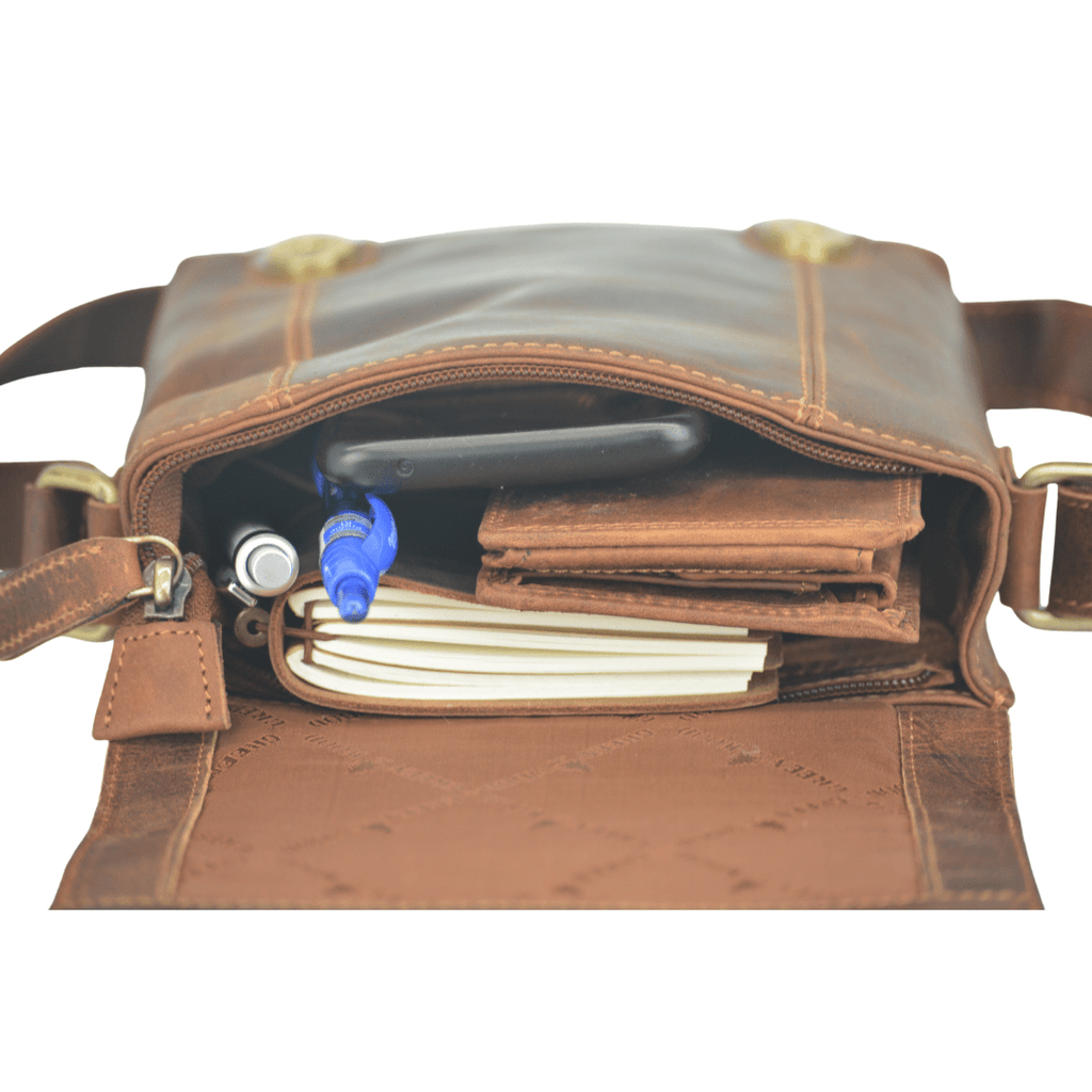 Leather Shoulder Bag Dubbo GW196651: Brown